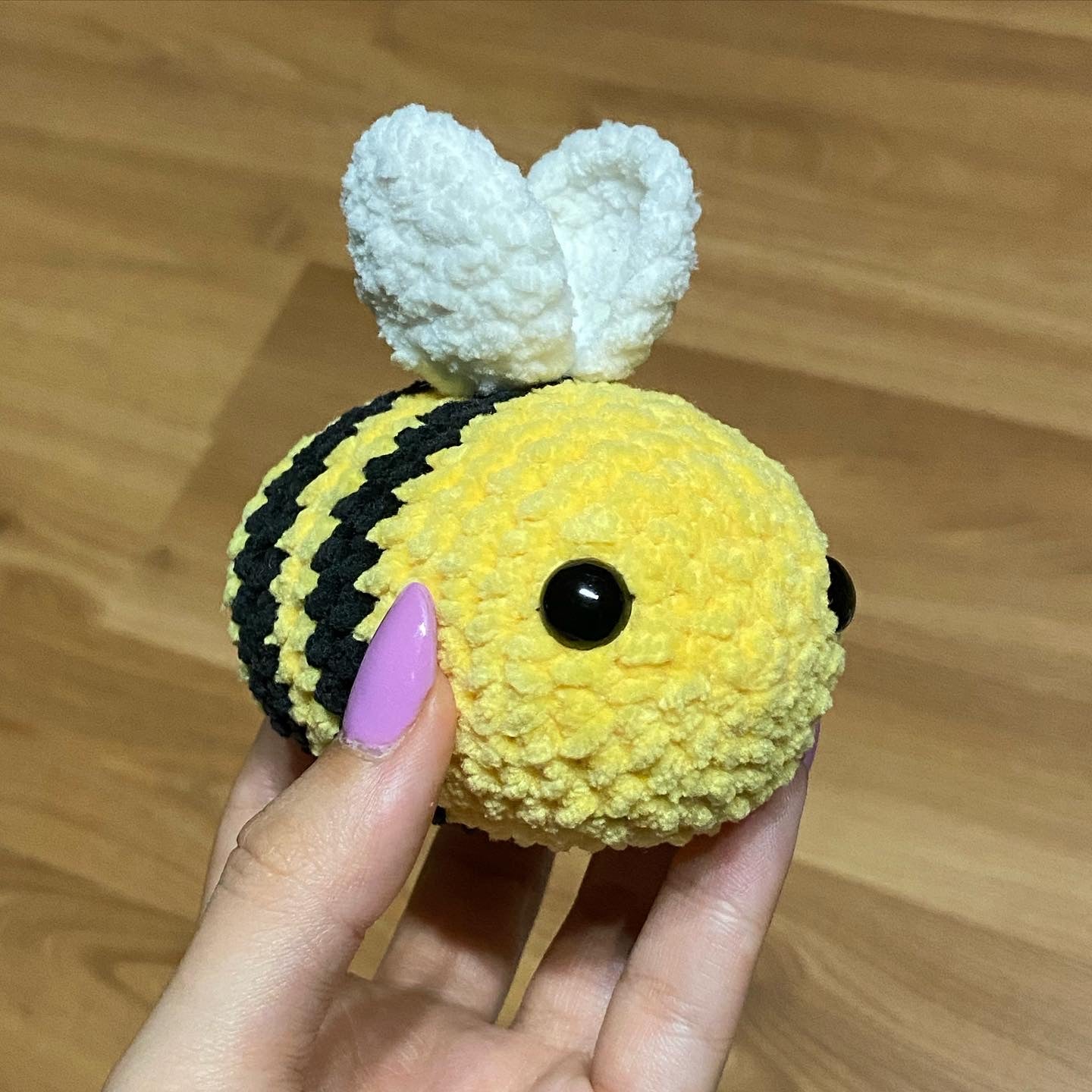 Small Bee Crochet Pattern - CrochetbysilviaS2 - | CrochetbysilviaS2