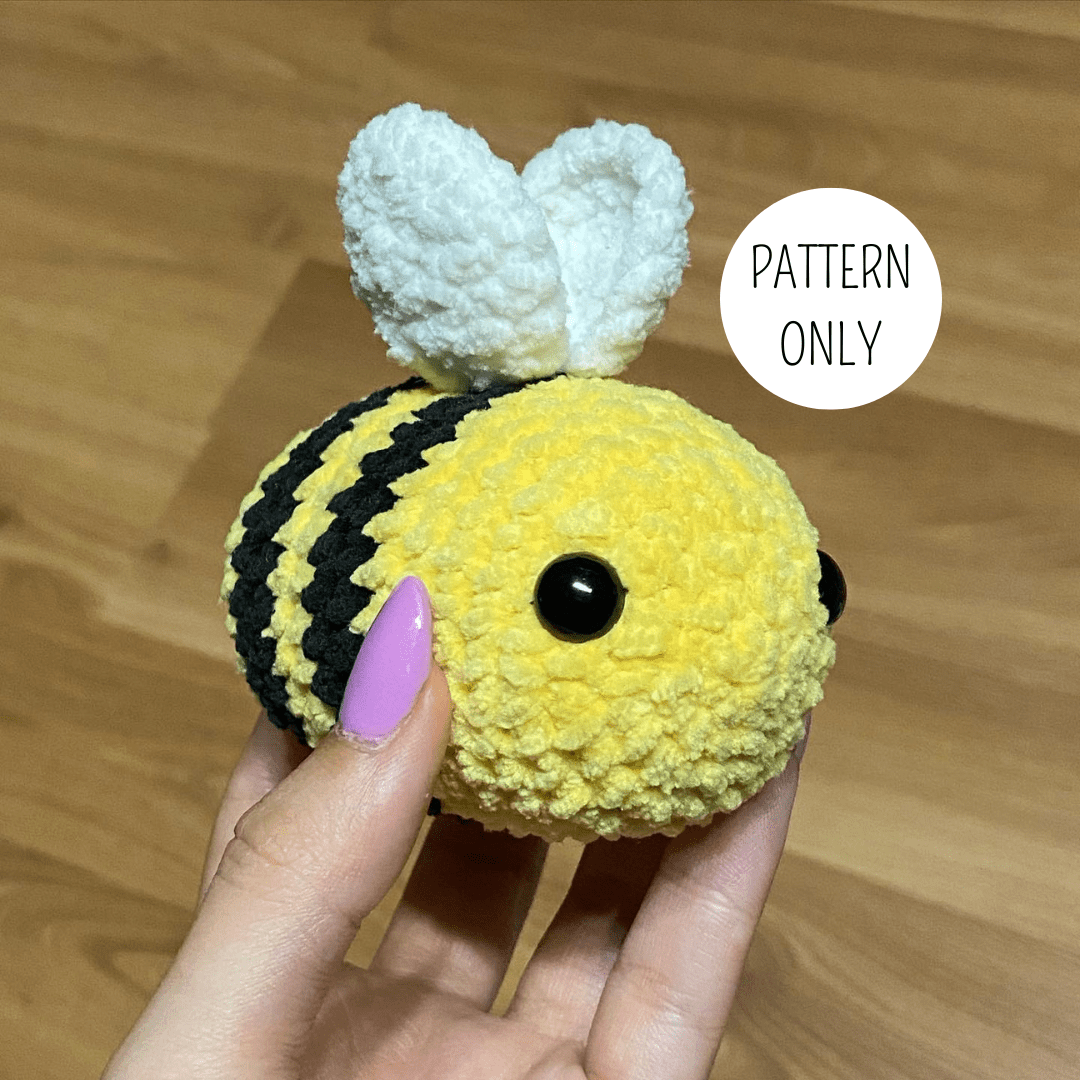 Small Bee Crochet Pattern - CrochetbysilviaS2 - | CrochetbysilviaS2