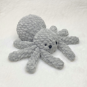 Handmade crochet spider amigurumi, free no-sew pattern