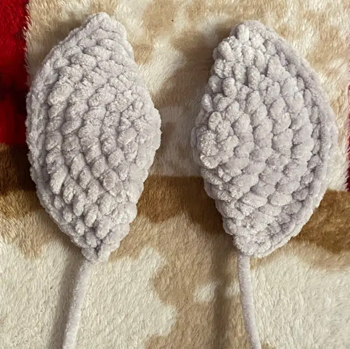 crochet fins of the turtle plush amigurumi in progress
