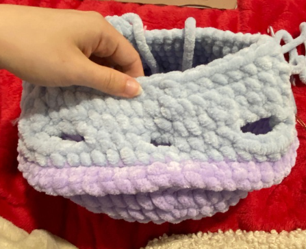 Crochet steps showing the front-loop-only shell construction and fin placement for a jumbo sea turtle amigurumi