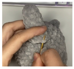 Step-by-step assembly and stitching guide for the low sew loaf cat crochet pattern